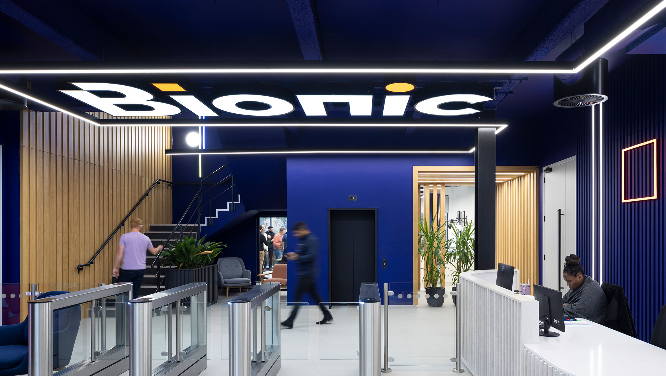 Bionic, Luton